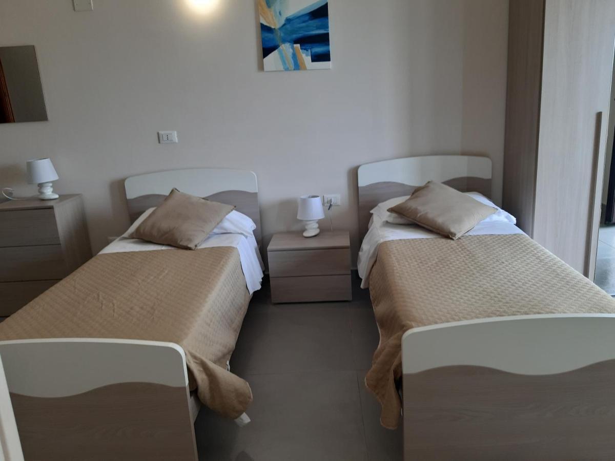 לידו די פונדי Un Passo Dal Mare - Guest House מראה חיצוני תמונה